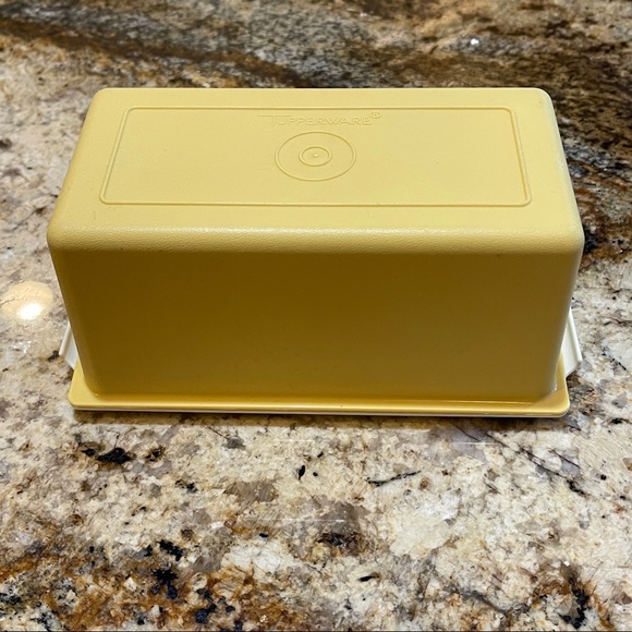 Vintage Tupperware LARGE Harvest Gold Butter Keeper 638-9 Block Cheese Excellent - Picture 3 of 12